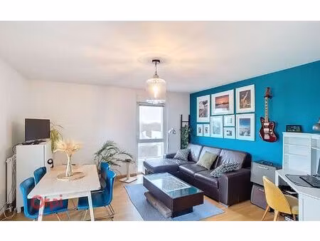 location appartement  67.15 m² t-3 à nantes  950 €