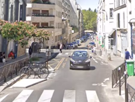 location locaux professionnels 34 m² à paris 19ème (75019)  21 600 €