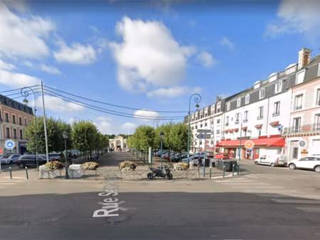 location locaux professionnels 535 m² à pontoise (95000)  187 248 €