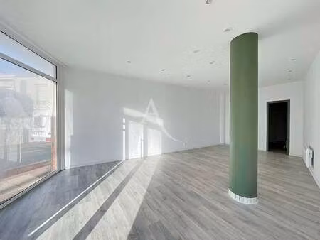 vente bureaux et commerces à saint-jean-de-monts (85160) : à vendre / 42m² saint-jean-de-m