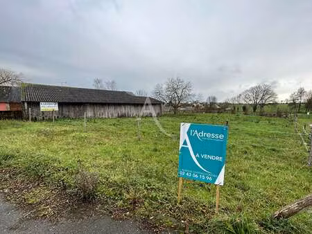 vente terrain à la roche-neuville (53200) : à vendre / 1290m² la roche-neuville
