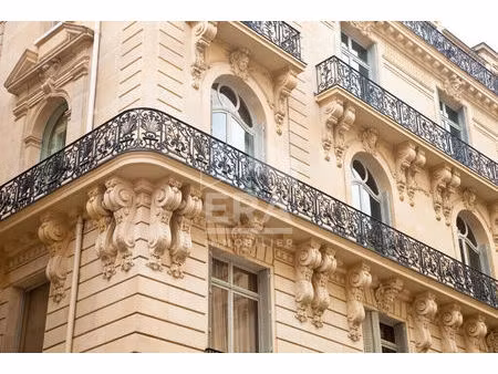 immeuble rueil malmaison 9 pièce(s) 241.65 m2