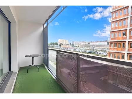 saint-hélier  gare à 5 min à pied – appartement ou local pro 4 pièces traversant  83 m²  b