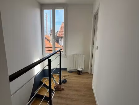 beau f2 rénové proche gare de gagny