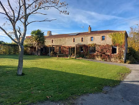 maison montrevault sur evre 7 pièce(s) 240.67 m2