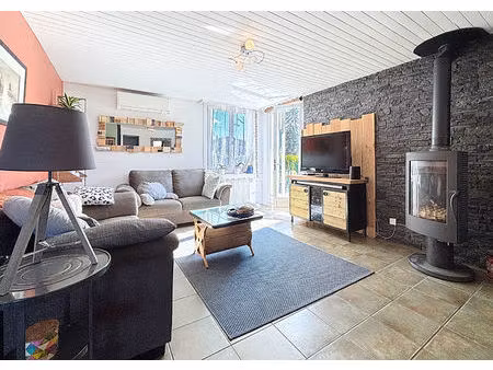 charmante maison de 205 m² avec piscine et dépendance à 8 min de fronton