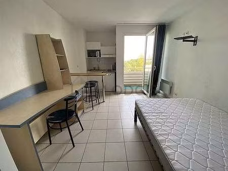 studio meublé avec garage et ascenseur