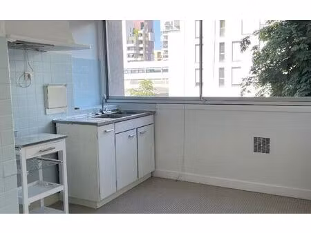 location appartement  m² t-1 à massy  935 €