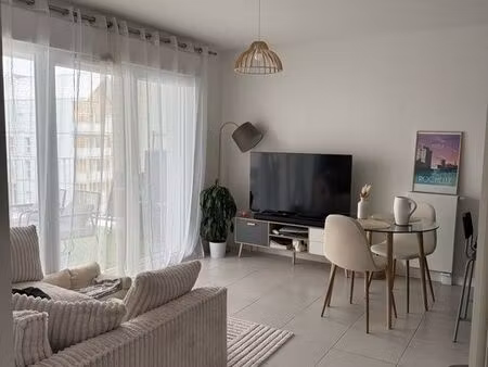 bel appartement t2 meublé lagord