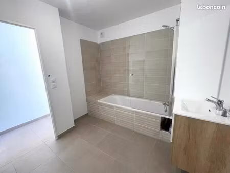 t3 neuf avec balcon et parking