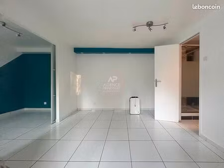 studio 1 pièce 26 m²