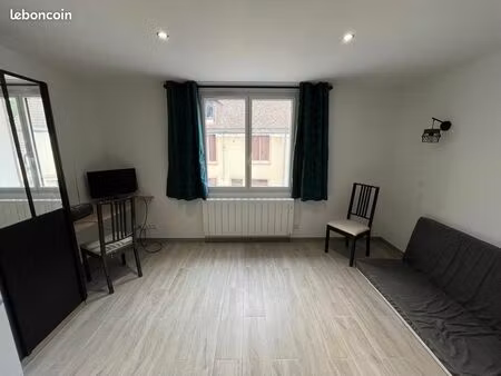 studio rénové brétigny centre proche gare