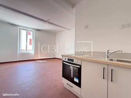 studio 1 pièce 23 m²
