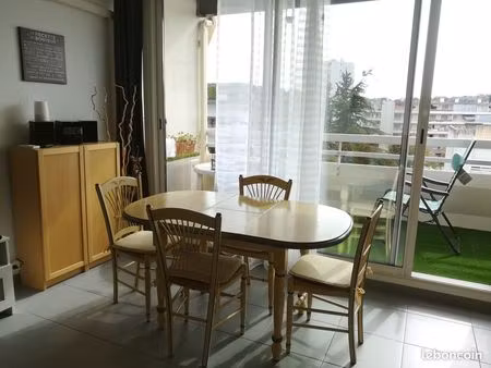appartement meublé 42 m2 proche de l'hôpital et de la gare sncf sainte musse