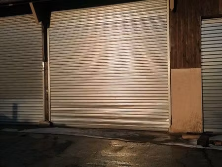 dépôt parking garage