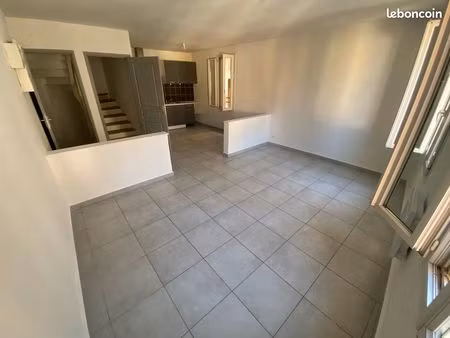 appartement t3 avec terrasse - 56 m² à ille/têt