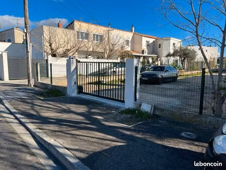 ?️ places de stationnement à louer – portail électrique