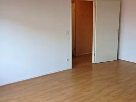 t2 et place parking rue du tondu à bordeaux