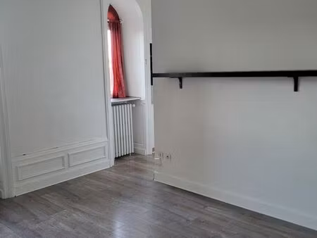 studio centre-ville laval