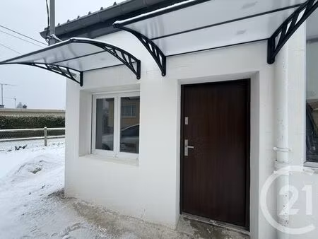 appartement f2 à louer - 2 pièces - 23 79 m2 - st pierre les nemours - 77 - ile-de-france