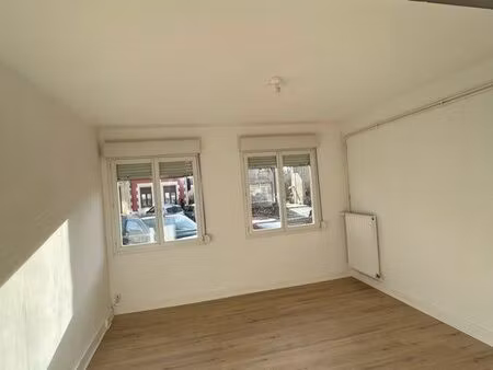 appartement t2 rénové – 50 m² – rez-de-chaussée
