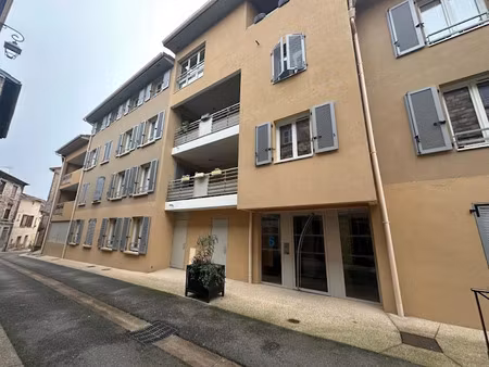 location appartement 2 pièces 40 m² à chazay-d'azergues (69380)  800 €