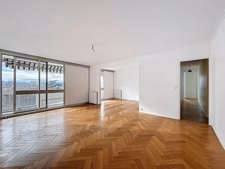 appartement lyon 5 pièces lumineux et au calme avec vue dégagée