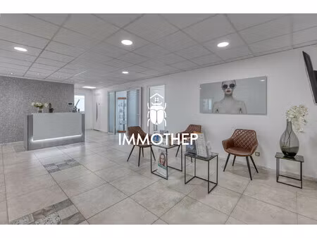 local professionnel - 156m2