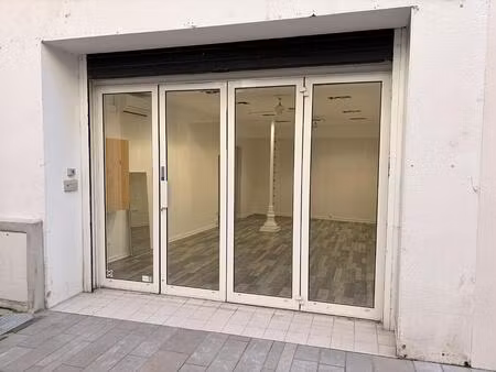 a louer à dax local d'environ 32 m2