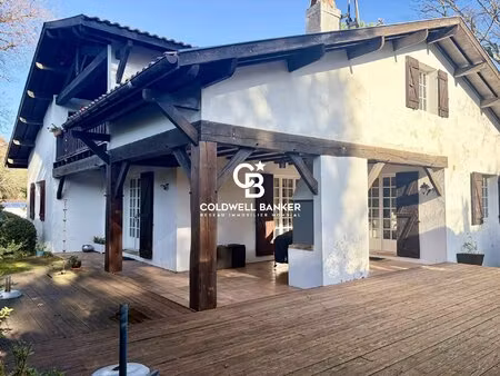 grande villa familiale au calme 600m plage