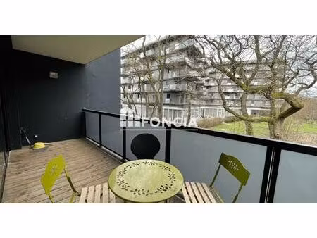 begles – t2 lumineux de 43 m² rénové avec balcon et stationnement