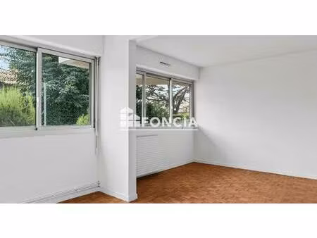 t2 de 52 2 m2 à caudéran centre