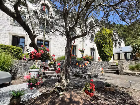 au port de dinan : appartement meublé avec terrasses et sa vue rance !