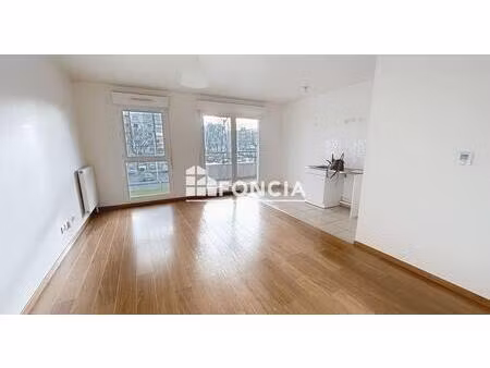 appartement t3 avec balcon – immeuble récent