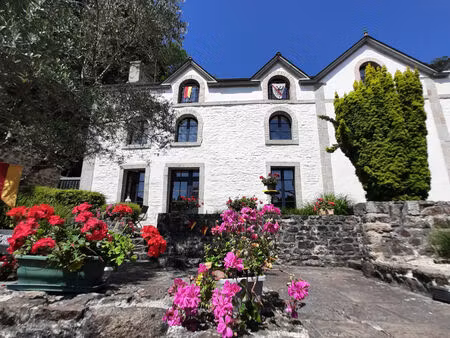 au port de dinan : appartement meublé avec terrasses et sa vue rance !