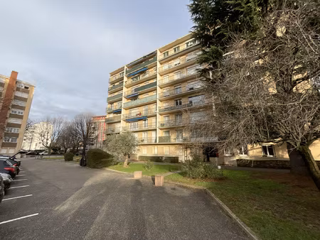 à vendre appartement t3 de 59 m2 avec parking et cave se