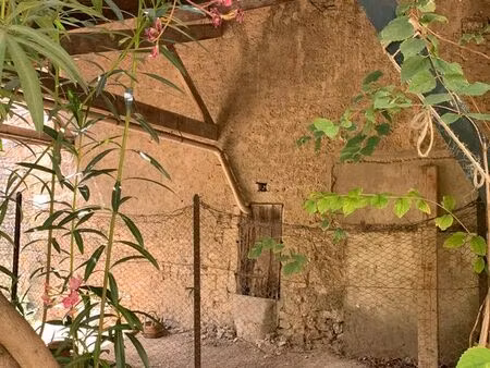 grange à aménager avec extérieur