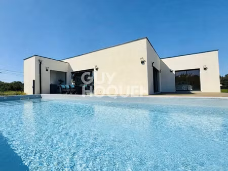 maison contemporaine avec piscine et garage proche d'orthez