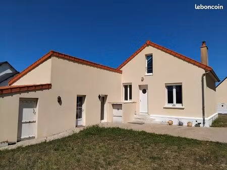 maison bord de mer avec grand jardin - surtainville -independance  calme et acces a pied a