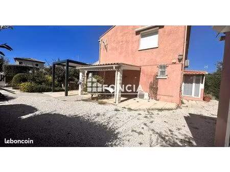 villa 4 pièces 100 m²