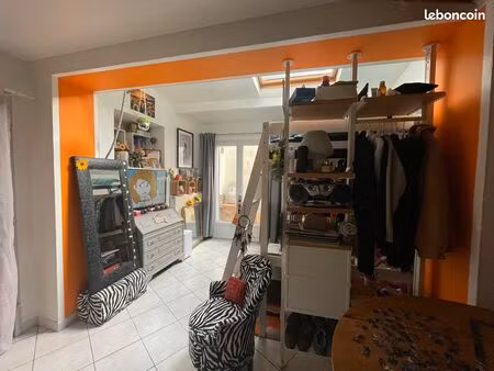 f1 26m2 + terrasse prox université  préf  gare sncf