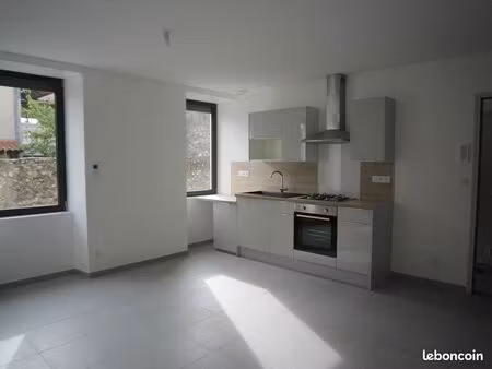 cornas t2 50m² rdc dans maison village