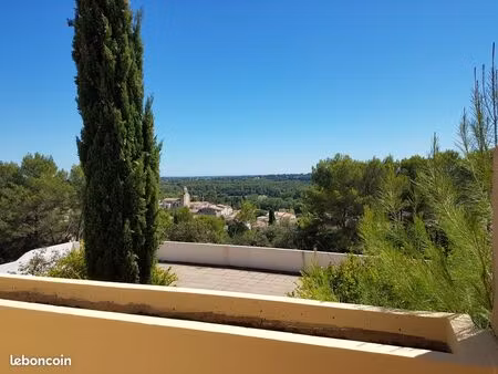 studio terrasse parking meublé équipé eau et électricité comprise