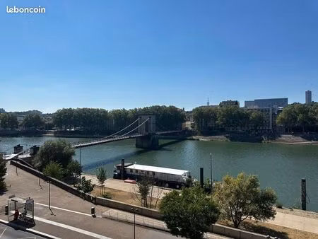 meublé t3 avec superbe vue sur la saône