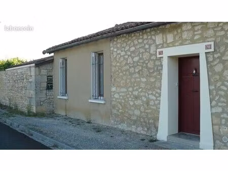 balzac 16430 - - - t2 50 m² avec cour privée de 100 m²