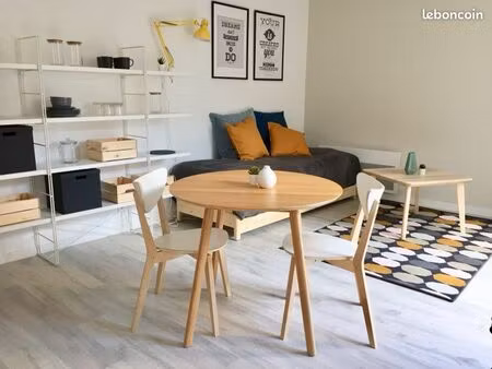 studio lumineux avec terrasse – centre-ville de lamballe