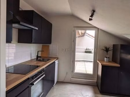 à louer : appartement moderne avec terrasses et garage – lyon 8e