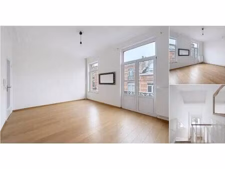 triplex à louer avec 2 chambres   jette (vbd72129)