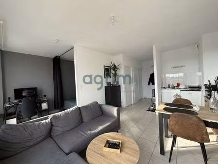 vente appartement t1 à montaigu (85600) : à vendre t1 / 34m² montaigu
