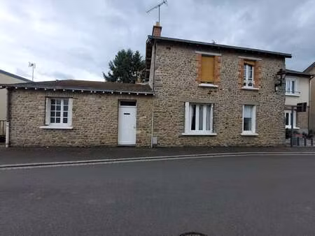 vente maison à solesmes (72300) : à vendre / 88m² solesmes